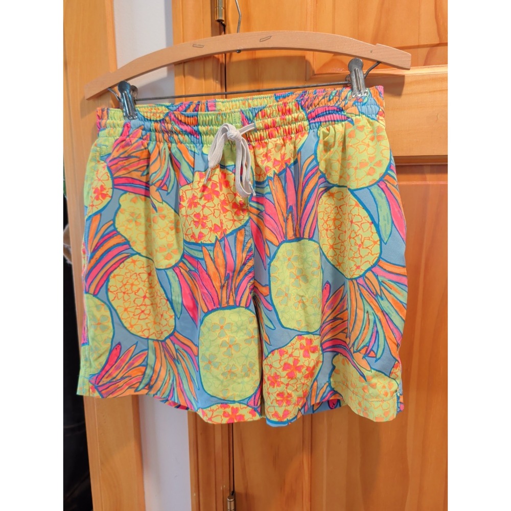 Chubbies Pineapples Men's M Neon 5.5" Classic Lined Swim Trunks Shorts